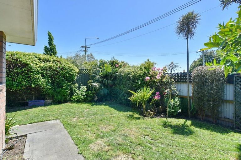 Photo of property in 125 Sawyers Arms Road, Northcote, Christchurch, 8052