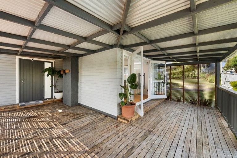 Photo of property in 265 Hepburn Road, Glendene, Auckland, 0602