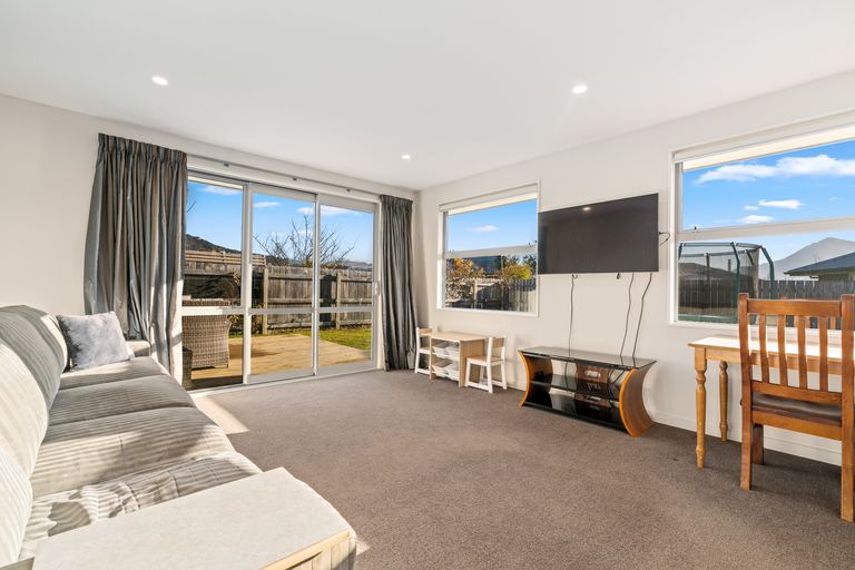 Photo of property in 14 Finch Street, Albert Town, Wanaka, 9305