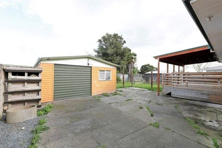 Photo of property in 99 Cargill Street, Papakura, 2110