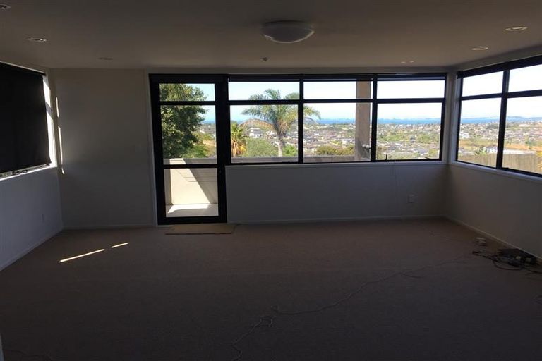 Photo of property in 177 Lonely Track Road, Albany Heights, Auckland, 0632