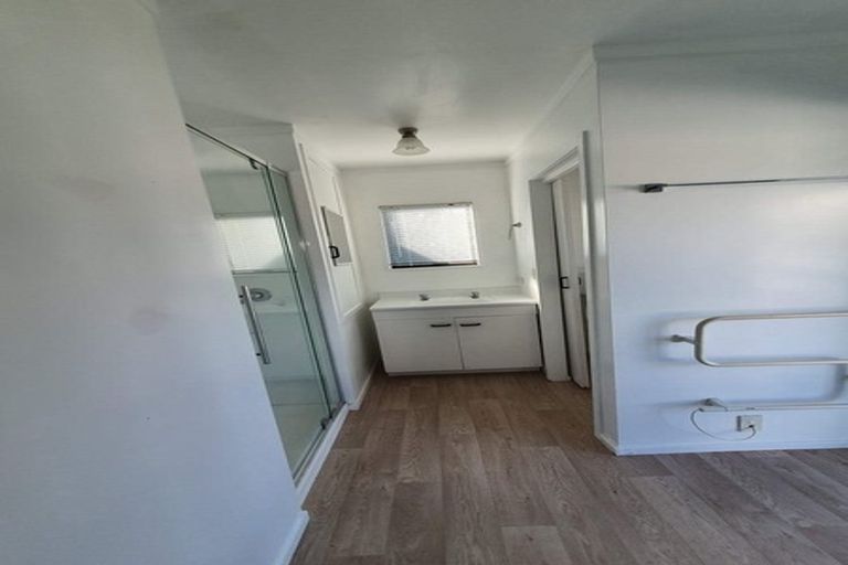 Photo of property in 90 Monarch Avenue, Hillcrest, Auckland, 0627