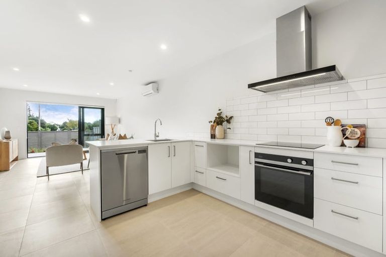 Photo of property in 170 Park Estate Road, Rosehill, Papakura, 2113