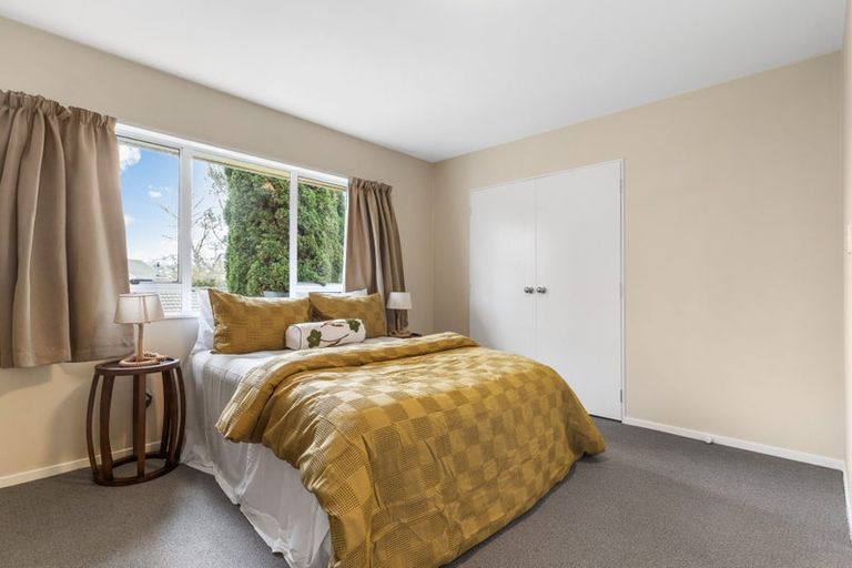 Photo of property in 63 Sabulite Road, Kelston, Auckland, 0602