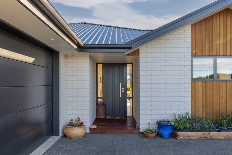 Photo of property in 33 Pegasus Main Street, Pegasus, 7612