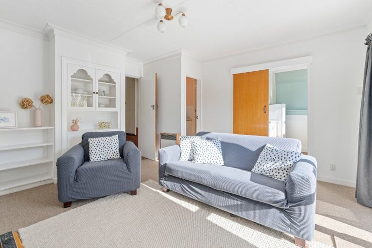 Photo of property in 43 Pioneer Crescent, Helensburgh, Dunedin, 9010