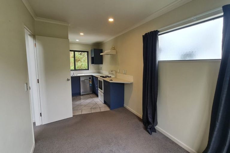 Photo of property in 30a Domanski Crescent, Owhiro Bay, Wellington, 6023