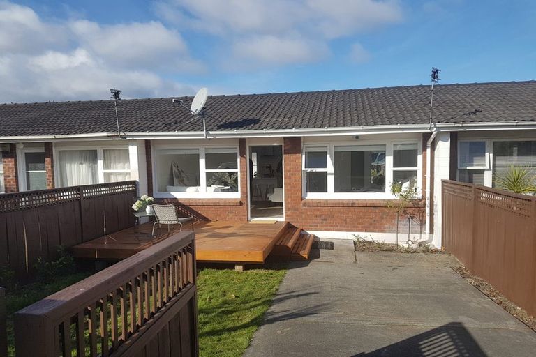 Photo of property in 4/27 Nikau Street, New Lynn, Auckland, 0600