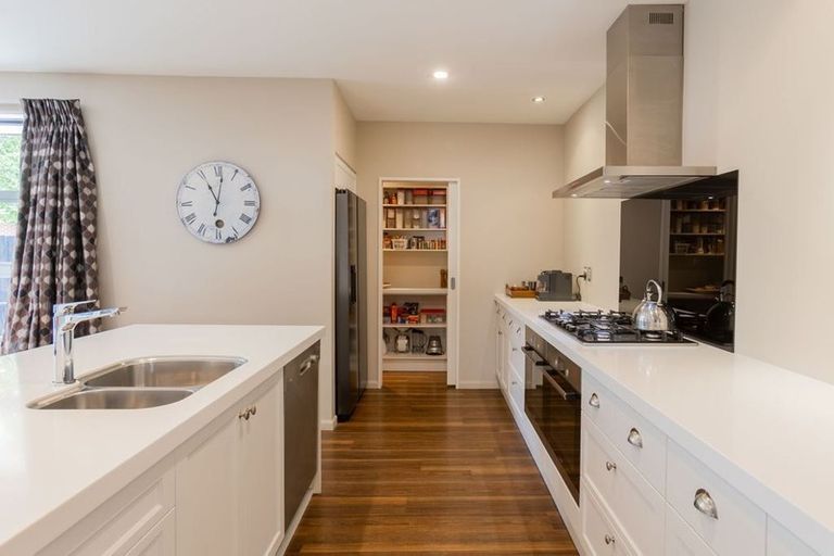 Photo of property in 6 Mappleton Avenue, Burnside, Christchurch, 8053