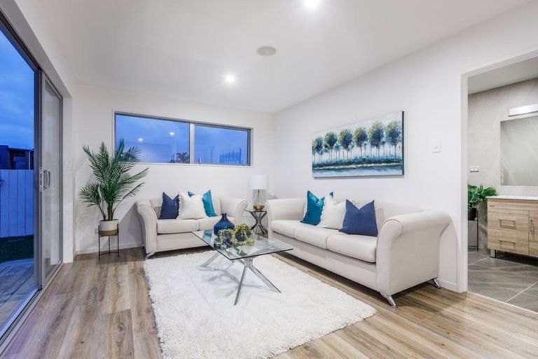 Photo of property in 27 Aviation Drive, Hobsonville, Auckland, 0616