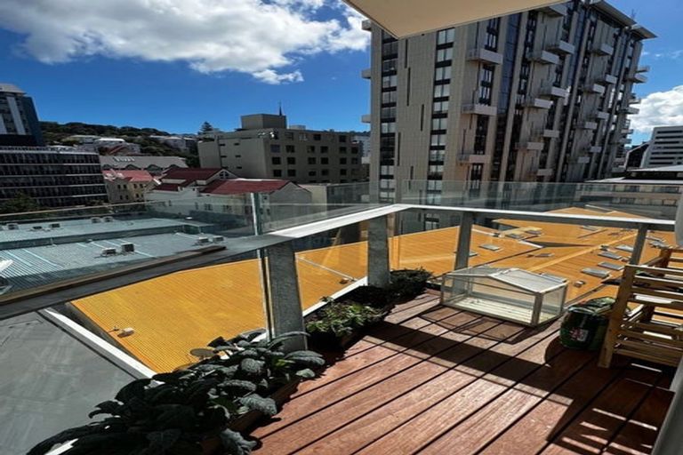 Photo of property in Pinnacle Apartments, E706/160 Victoria Street, Te Aro, Wellington, 6011