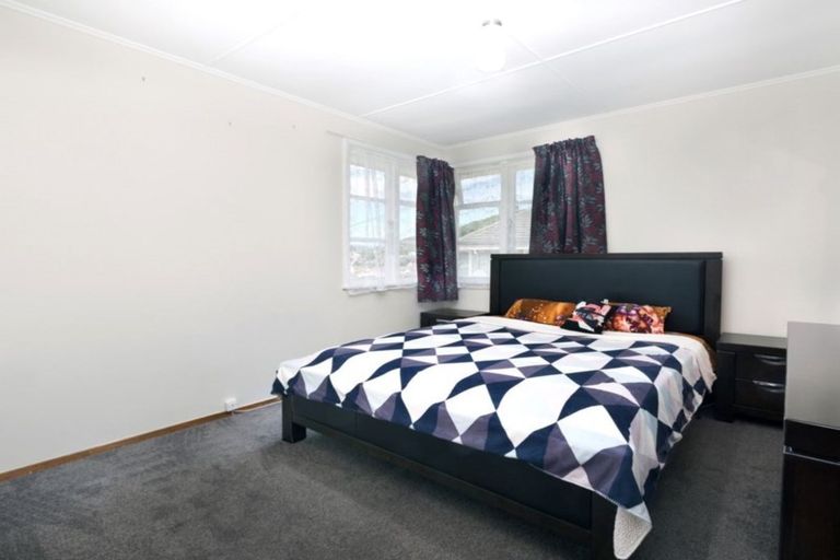 Photo of property in 69 Kotuku Street, Elsdon, Porirua, 5022