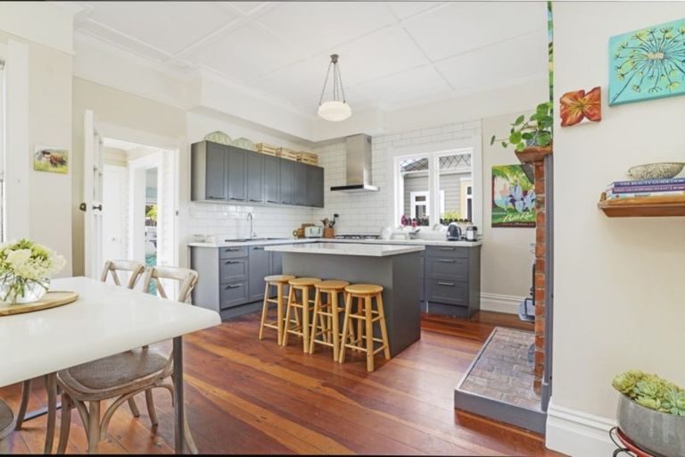 Photo of property in 83 Rimu Street, Maeroa, Hamilton, 3200