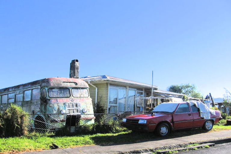 Photo of property in 19 Whiteman Road, Kawakawa, 0210