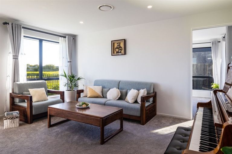 Photo of property in 48 Stationmasters Way, Prebbleton, 7604