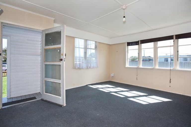 Photo of property in 7 Gladstone Street, Foxton, 4814