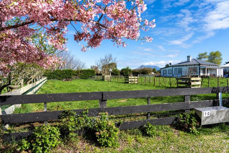 Photo of property in 33 High Street, Eltham, 4322