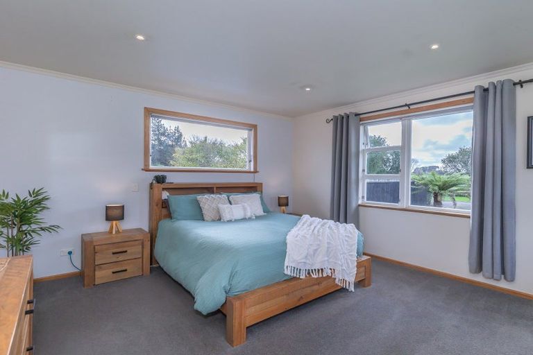 Photo of property in 51 Roslyn Road, Levin, 5510