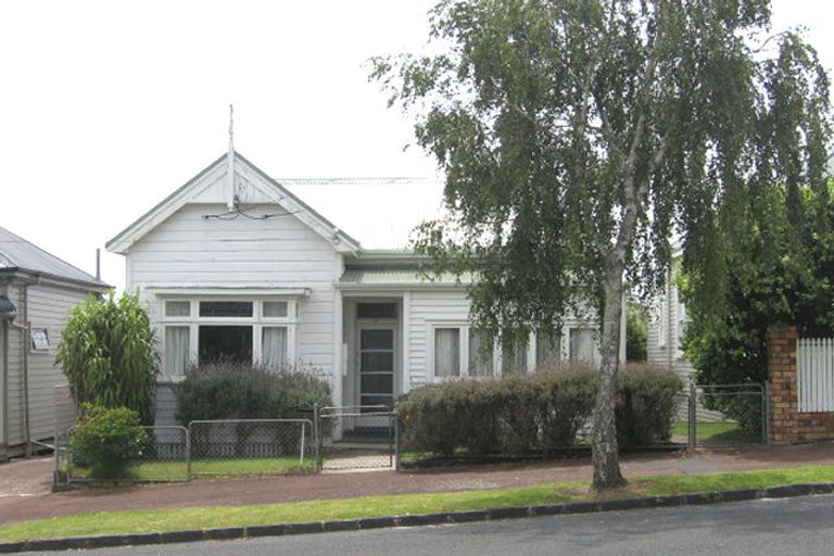 Photo of property in 27 Grosvenor Street, Grey Lynn, Auckland, 1021