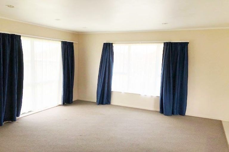 Photo of property in 174 Bruce Mclaren Road, Henderson, Auckland, 0612