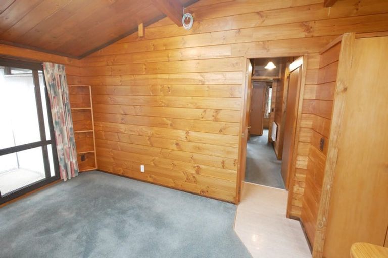 Photo of property in 8 Roband Crescent, Brown Owl, Upper Hutt, 5018