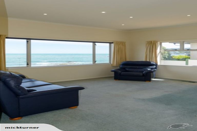 Photo of property in 32 Sunset Parade, Plimmerton, Porirua, 5026