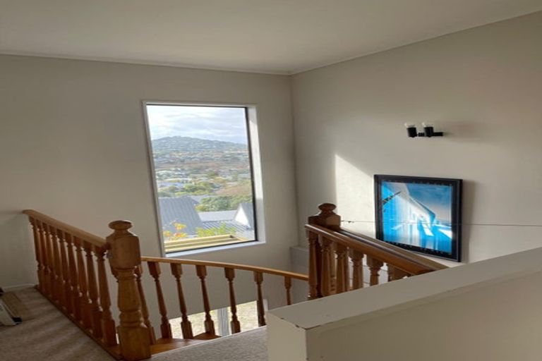 Photo of property in 5 Kate Way, Karori, Wellington, 6012