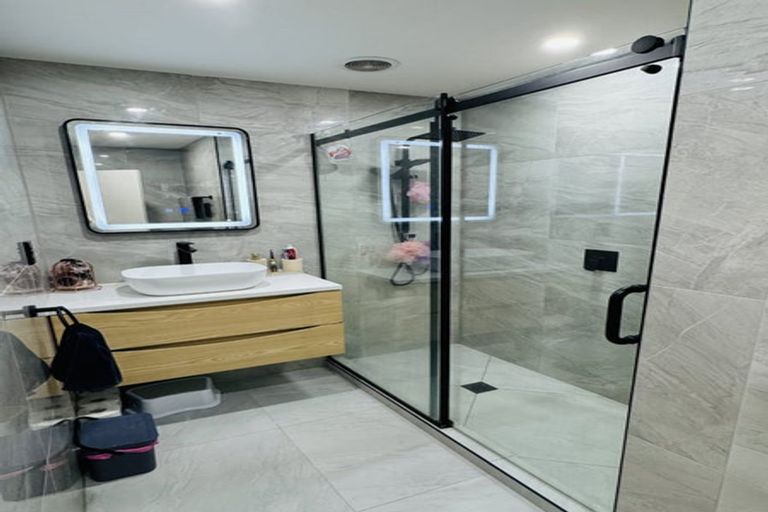 Photo of property in 19b Trevor Hosken Drive, Wiri, Auckland, 2104