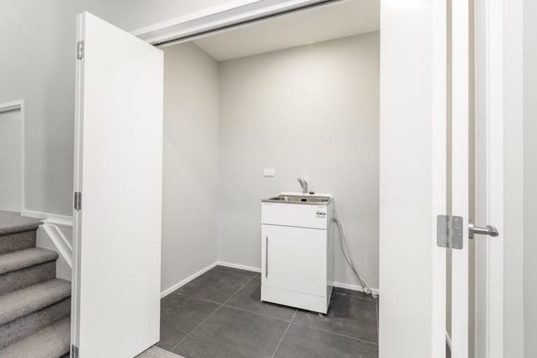 Photo of property in 35a Taurus Crescent, Beach Haven, Auckland, 0626