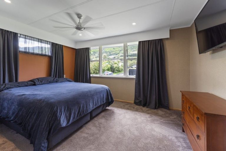 Photo of property in 86a Winara Avenue, Waikanae, 5036