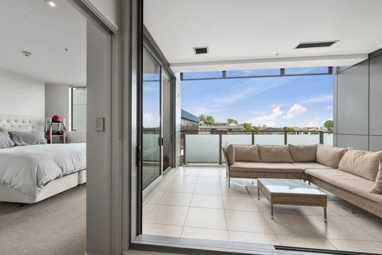 Photo of property in Maison Apartments, 108/16 Huron Street, Takapuna, Auckland, 0622