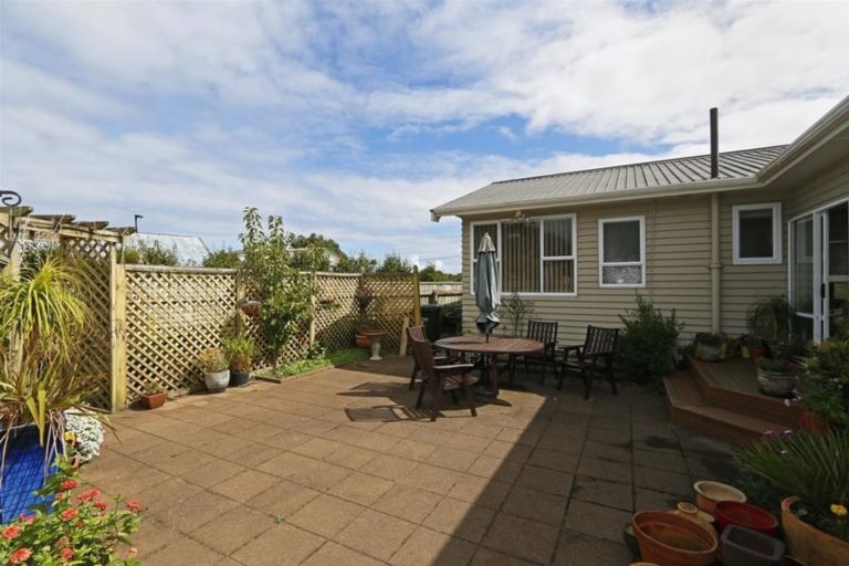 Photo of property in 5 Whitcombe Road, Opunake, 4616