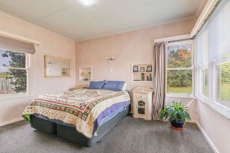Photo of property in 33 Porangahau Road, Waipukurau, 4200