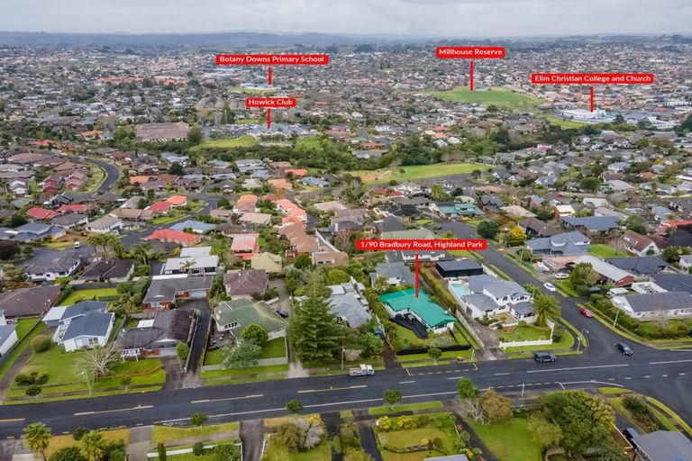 Photo of property in 1/90 Bradbury Road, Botany Downs, Auckland, 2010