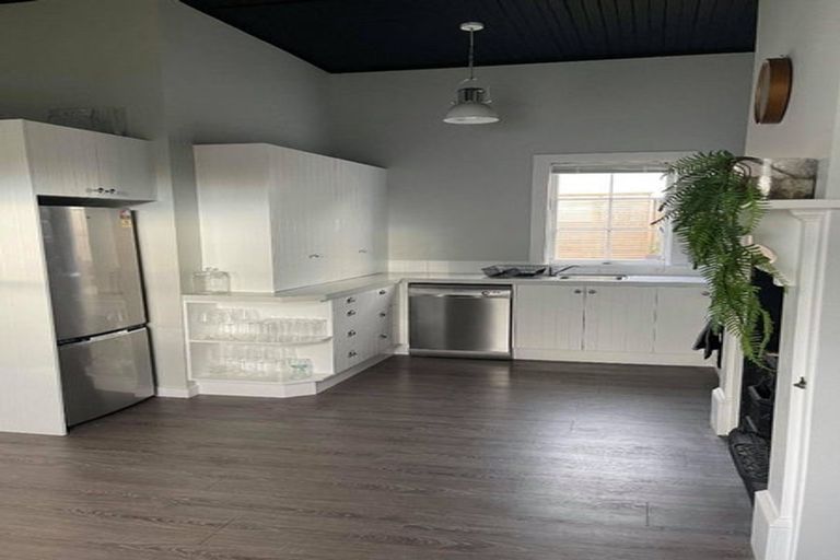 Photo of property in 239 Ruahine Street, Roslyn, Palmerston North, 4414