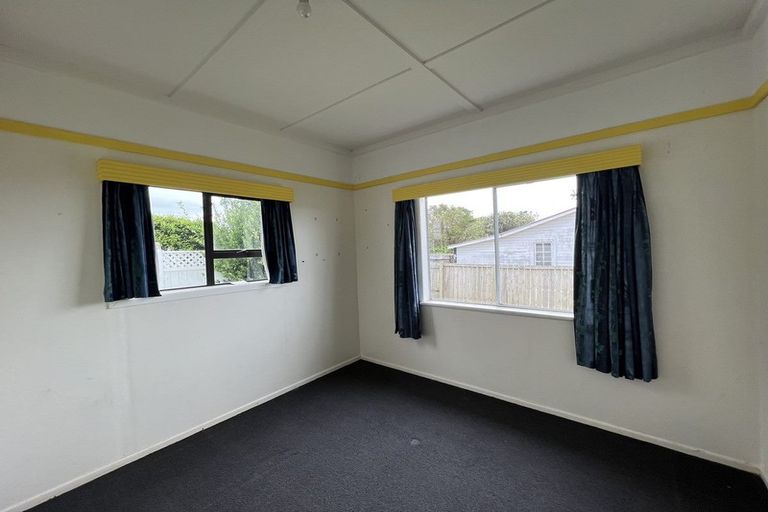 Photo of property in 67 Grey Street, Waitara, 4320