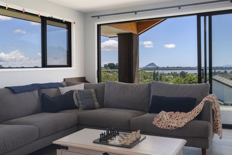 Photo of property in 6 Greenvale Place, Welcome Bay, Tauranga, 3112