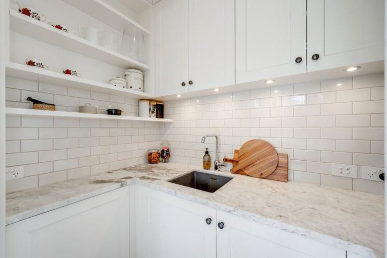 Photo of property in 204 Broomfields Road, Whitford, Howick, 2571