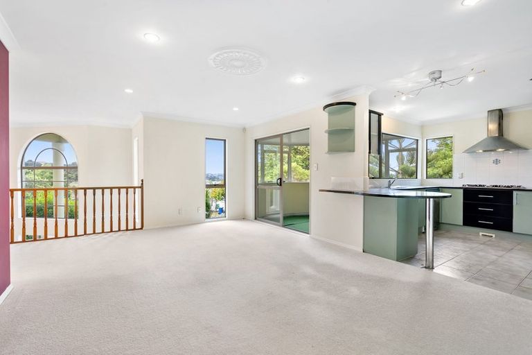 Photo of property in 46 Bronzewing Terrace, Unsworth Heights, Auckland, 0632