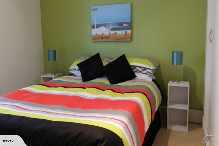 Photo of property in Devonport Apartments, 23/127 Saint Aubyn Street, New Plymouth, 4310