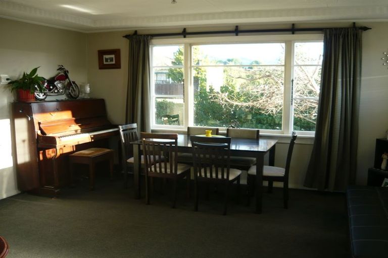 Photo of property in 75 Rhodes Street, Waimate, 7924