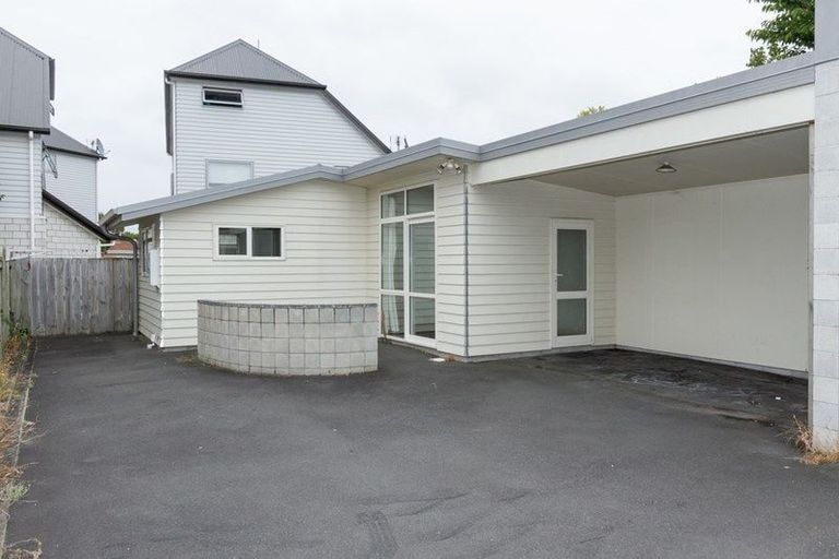 Photo of property in 8b Snead Place, Hamilton East, Hamilton, 3216