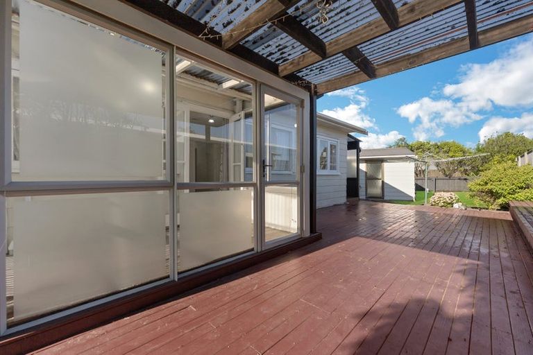 Photo of property in 11b Inver Street, Glen Eden, Auckland, 0602
