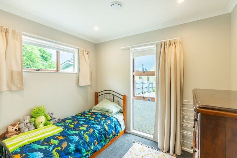 Photo of property in 17a Matenga Street, Waikanae, 5036