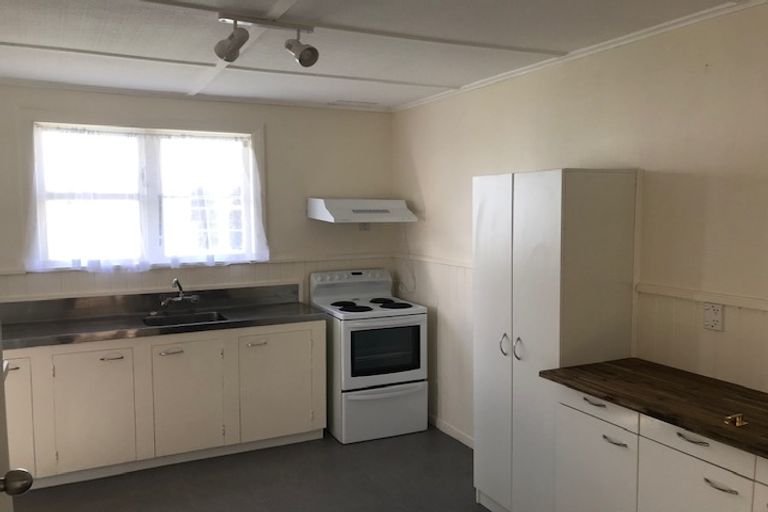 Photo of property in 132 Hakanoa Street, Huntly, 3700