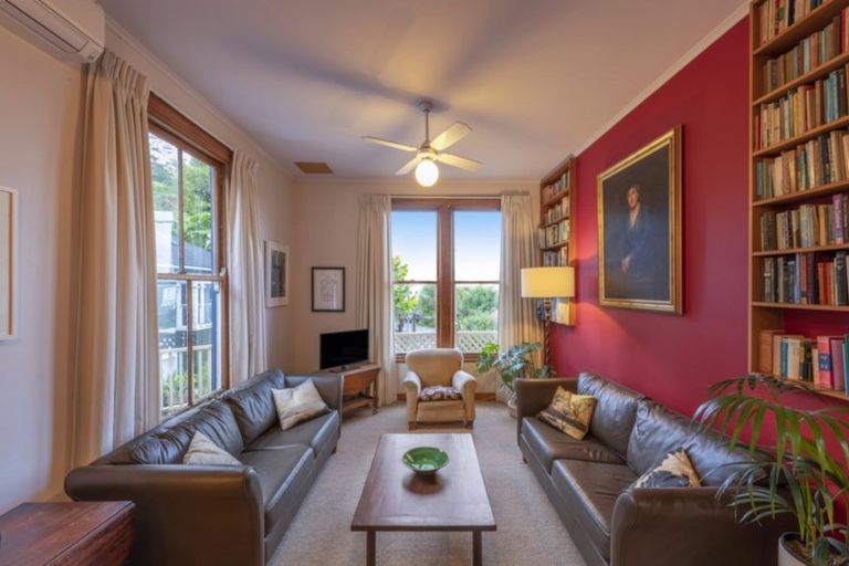 Photo of property in 348 The Terrace, Te Aro, Wellington, 6011