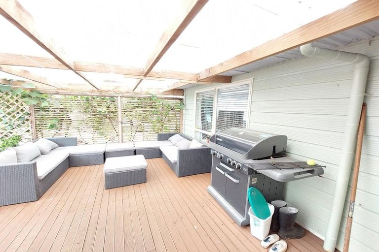 Photo of property in 47 Broadfield Street, Massey, Auckland, 0614