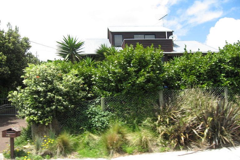 Photo of property in 78 Waitea Road, Muriwai, Waimauku, 0881