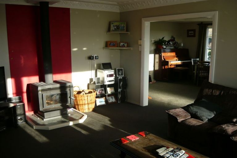 Photo of property in 75 Rhodes Street, Waimate, 7924