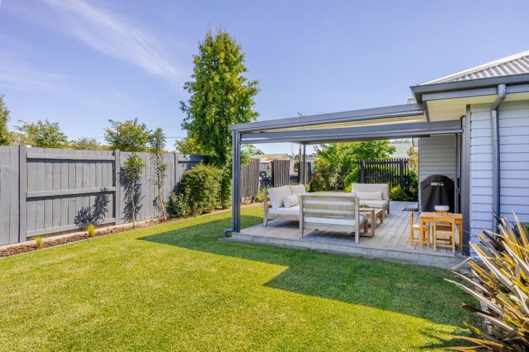 Photo of property in 20 Dee Street, Otane, 4202